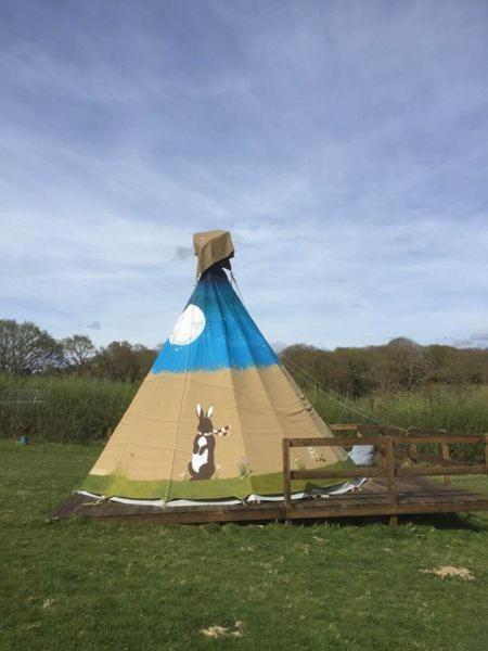 Big Sky Tipi Holidays Wartling Exteriér fotografie
