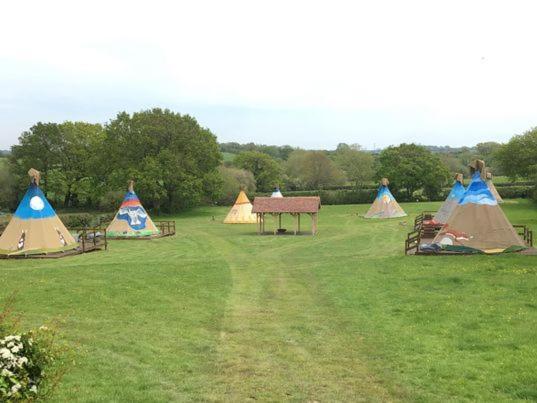 Big Sky Tipi Holidays Wartling Exteriér fotografie